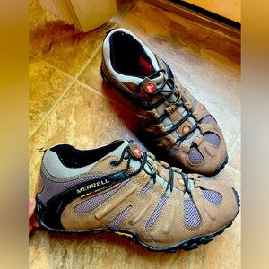 Mens Merrell Continuum Hiking Shoes. Size 10. like new